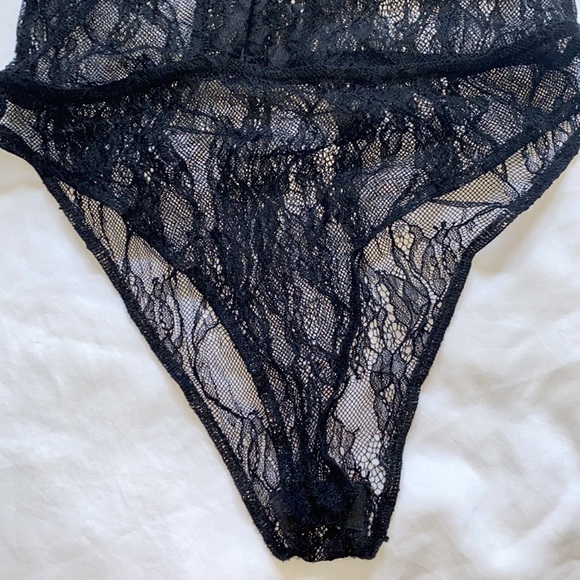 Zara Lace Bodysuit - Picture 5 of 6